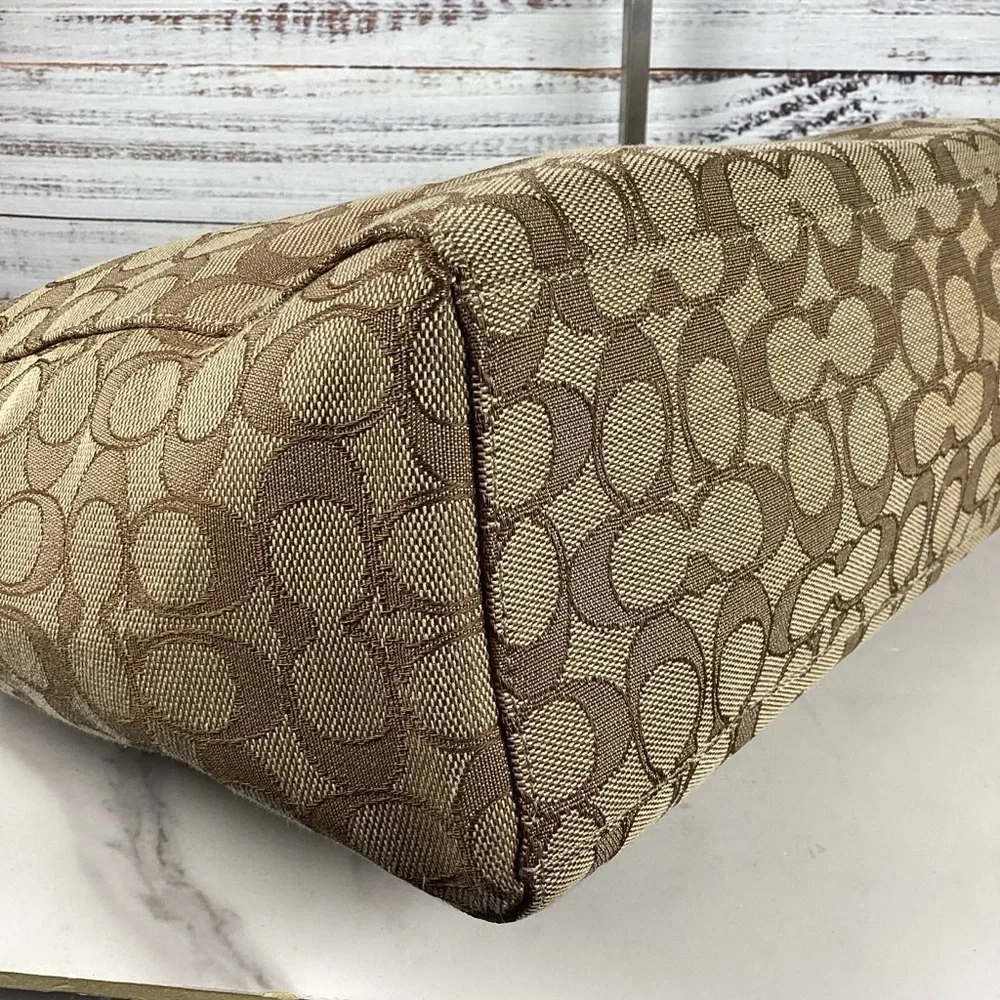 COACH HOBO BAG OUTLINE SIGNATURE CELESTE KHAKI TAN BROWN PURSE GUC - Picture 7 of 12